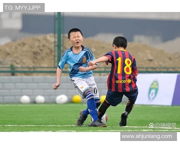 2004年出生的足球天才崛起新星盘点及未来发展潜力分析