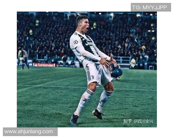 七月十七日诞生的足球球星盘点与传奇成就分析