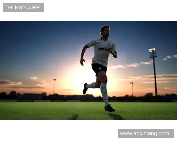 最帅足球球星库洛米颜值爆表与球场风采完美结合的瞬间 最帅足球球星库洛米颜值爆表与球场风采完美结合的瞬间