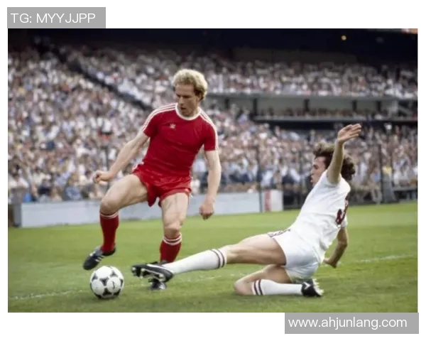 德国足球巨星风采：从贝肯鲍尔到勒万多夫斯基的辉煌历程